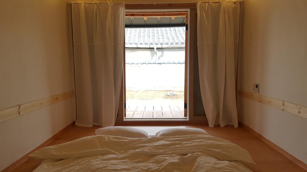 ג'אונג'ו Ohnewwall Guesthouse מראה חיצוני תמונה