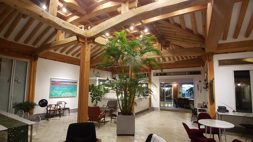 ג'אונג'ו Ohnewwall Guesthouse מראה חיצוני תמונה