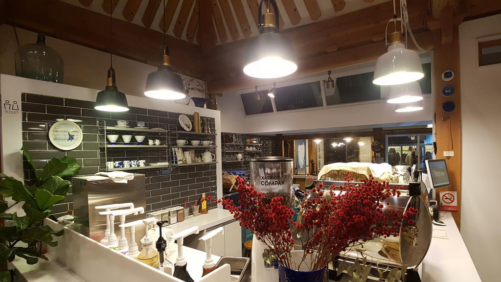 ג'אונג'ו Ohnewwall Guesthouse מראה חיצוני תמונה