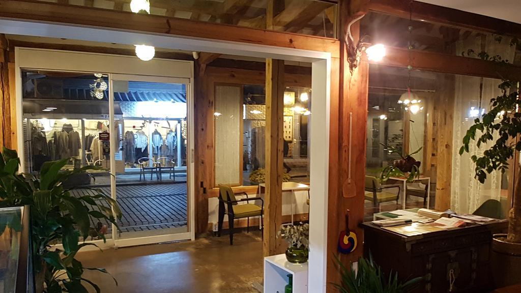 ג'אונג'ו Ohnewwall Guesthouse מראה חיצוני תמונה