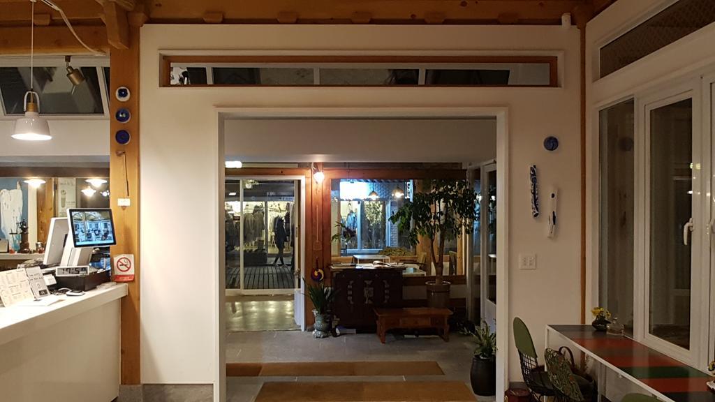 ג'אונג'ו Ohnewwall Guesthouse מראה חיצוני תמונה