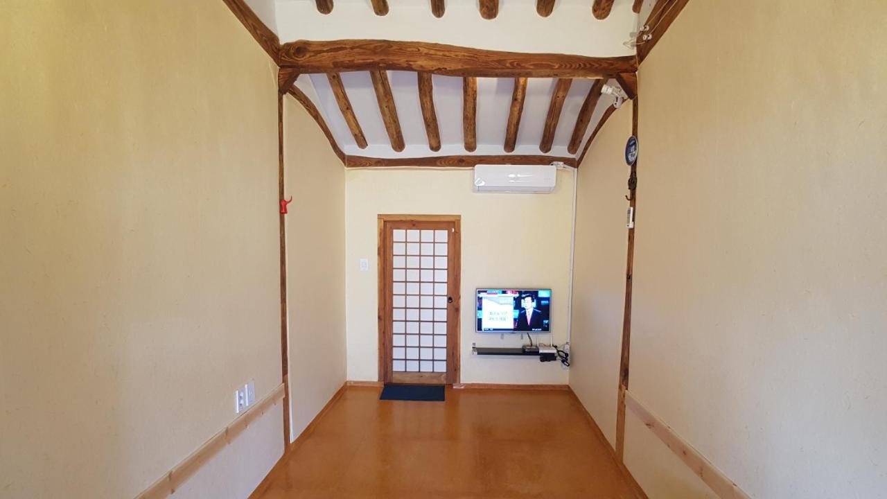 ג'אונג'ו Ohnewwall Guesthouse מראה חיצוני תמונה