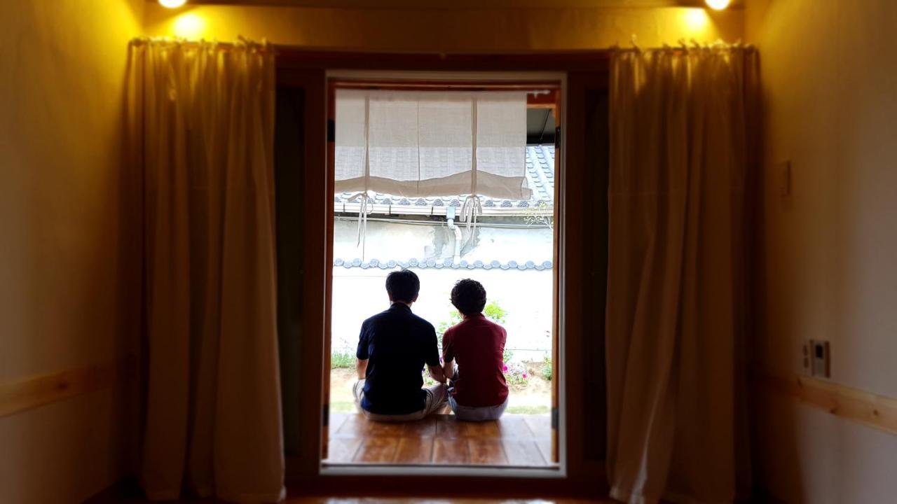 ג'אונג'ו Ohnewwall Guesthouse מראה חיצוני תמונה
