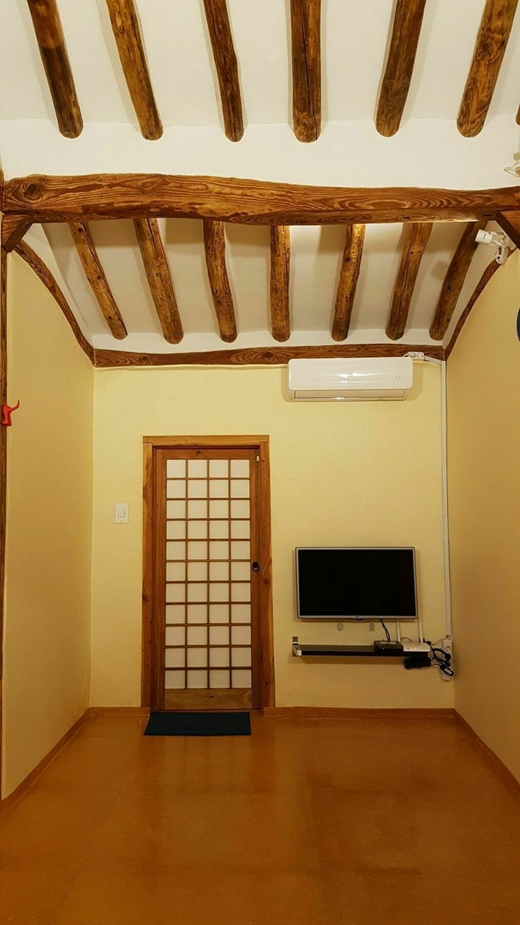 ג'אונג'ו Ohnewwall Guesthouse מראה חיצוני תמונה